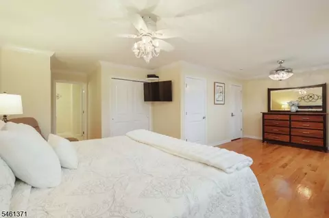 Bedroom - 6 Harvey Ct, Clark, NJ 07066 photo 4 of 5