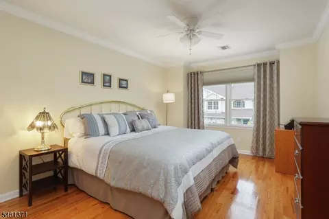 Bedroom - 6 Harvey Ct, Clark, NJ 07066 photo 1 of 5