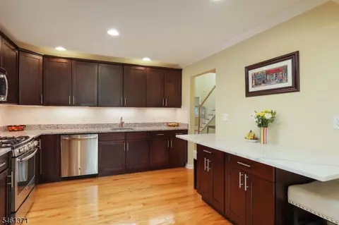 Kitchen - 6 Harvey Ct, Clark, NJ 07066 photo 3 of 4