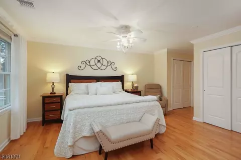 Bedroom - 6 Harvey Ct, Clark, NJ 07066 photo 3 of 5