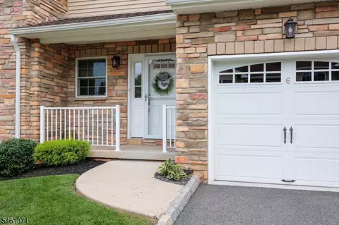 Exterior - 6 Harvey Ct, Clark, NJ 07066 photo 2 of 8