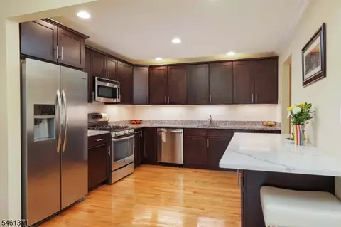 Kitchen - 6 Harvey Ct, Clark, NJ 07066 photo 1 of 4