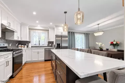 Kitchen - 5 Viewpoint Rd, Wayne, NJ 07470 photo 1 of 3
