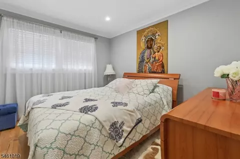 Bedroom - 5 Viewpoint Rd, Wayne, NJ 07470 photo 5 of 6
