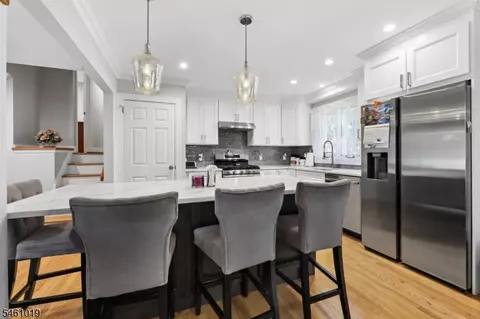 Kitchen - 5 Viewpoint Rd, Wayne, NJ 07470 photo 2 of 3