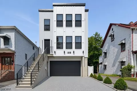 199 N Park St, East Orange, NJ 07017