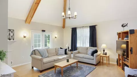 102 Mitchell Close, Hillsborough, NJ 08844