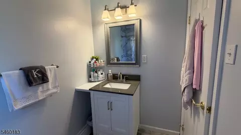 Bath - 1124 Valley Rd #1A, Wayne, NJ 07470 photo 2 of 2