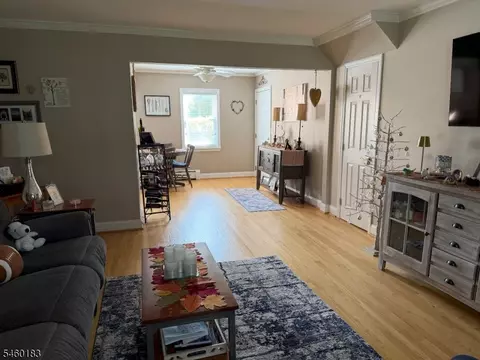 Living - 1124 Valley Rd #1A, Wayne, NJ 07470 photo 1 of 1