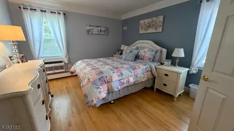 Bedroom - 1124 Valley Rd #1A, Wayne, NJ 07470 photo 4 of 4