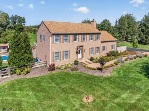 6 Pinewood Rd, Milford, NJ 08848