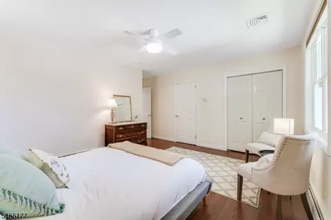 Bedroom - 27 Dalewood Rd, Wayne, NJ 07470 photo 3 of 8