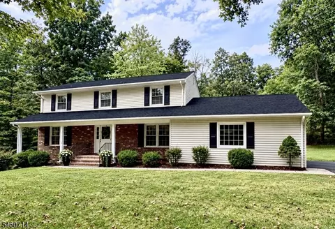 4 Tracey Ln, Sparta, NJ 07871