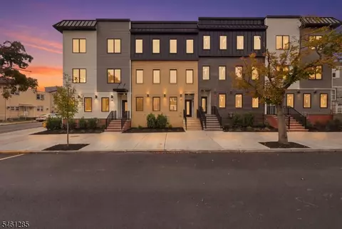 Exterior - 502 Davis Ave, Harrison, NJ 07029 photo 3 of 6