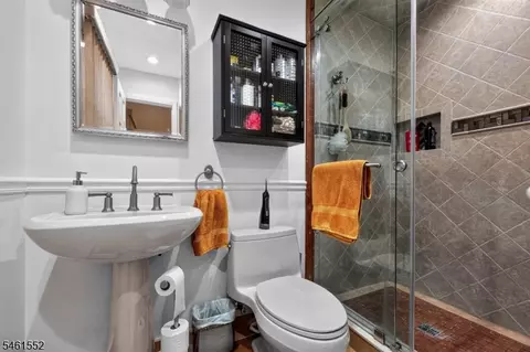 Bath - 25 Normandy Dr, Wayne, NJ 07470 photo 1 of 4