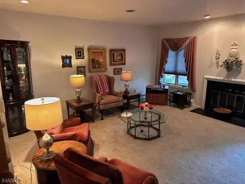 Living - 10 Matthew Rd #3, Wayne, NJ 07470 photo 1 of 1
