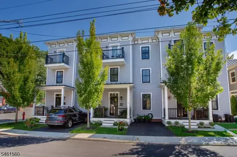 65 Church St, Lambertville, NJ 08530