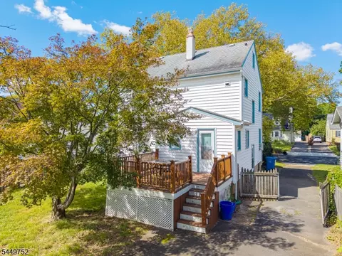 Exterior - 429 2nd St, Dunellen, NJ 08812 photo 5 of 9