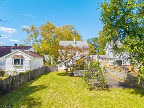 Exterior - 429 2nd St, Dunellen, NJ 08812 photo 8 of 9