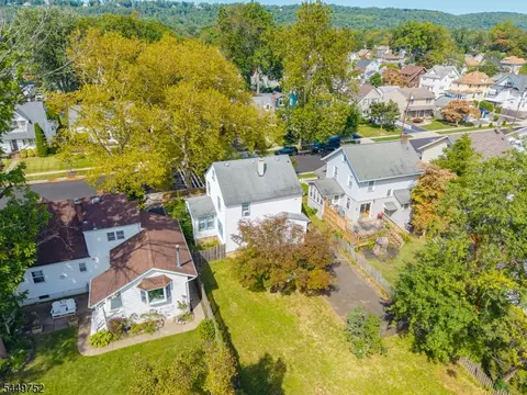 View/Area - 429 2nd St, Dunellen, NJ 08812 photo 4 of 9