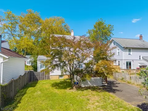 Exterior - 429 2nd St, Dunellen, NJ 08812 photo 7 of 9