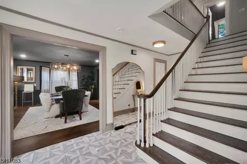 Entry Way - 901 Belvidere Ave, Plainfield, NJ 07060 photo 2 of 9