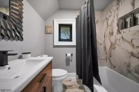 Bath - 901 Belvidere Ave, Plainfield, NJ 07060 photo 8 of 8