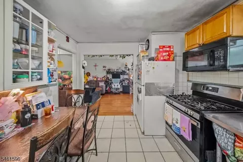 Entry Way - 1757 Myrtle Ave, Plainfield, NJ 07063 photo 10 of 13