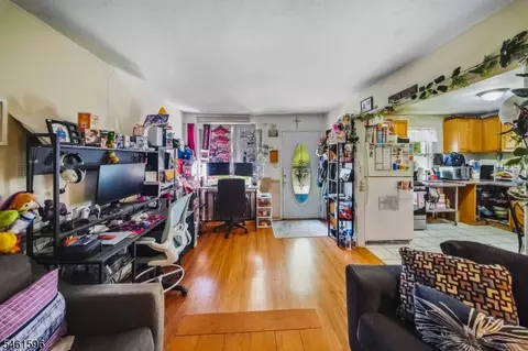 Entry Way - 1757 Myrtle Ave, Plainfield, NJ 07063 photo 6 of 13