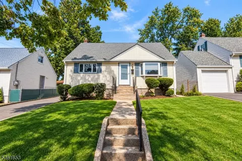 Exterior - 187 Kent St, Hackensack, NJ 07601 photo 5 of 5