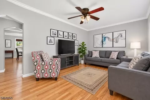 Living - 187 Kent St, Hackensack, NJ 07601 photo 2 of 2