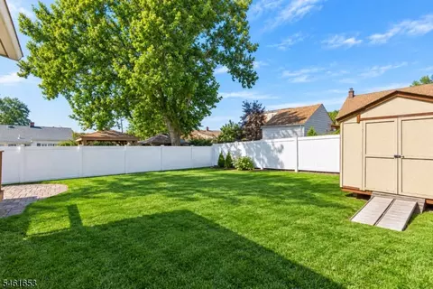 Exterior - 187 Kent St, Hackensack, NJ 07601 photo 3 of 5