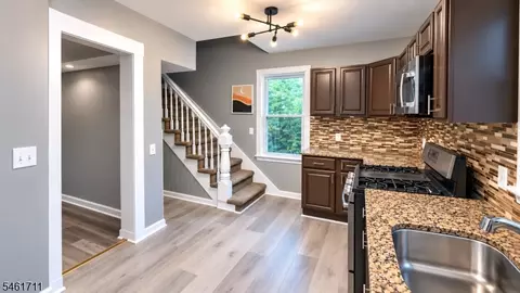1922 Barnett St, Rahway, NJ 07065