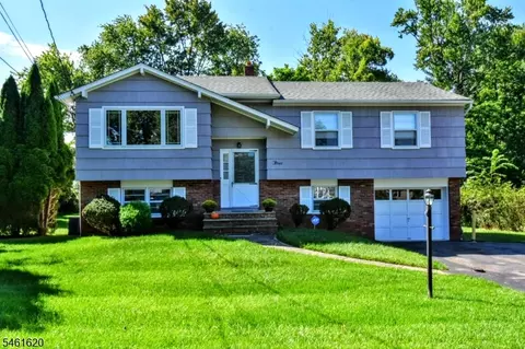 3 Richard Ct, Butler, NJ 07405