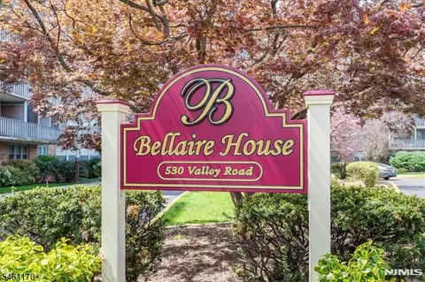 530 Valley Rd #7Z, Montclair, NJ 07043