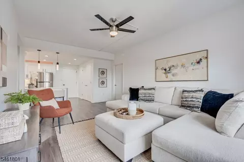 1 Carriage City Plz #1513, Rahway, NJ 07065