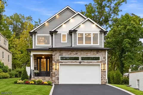 8 Roosevelt Ter, Livingston, NJ 07039