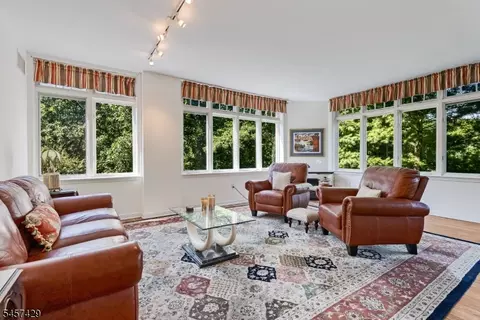 616 S Orange Ave 4d #D, Maplewood, NJ 07040