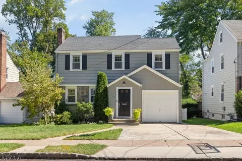 195 Stonehouse Rd, Glen Ridge, NJ 07028