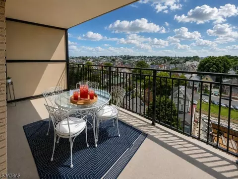7855 Boulevard E #11F, North Bergen, NJ 07047