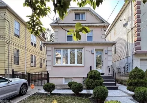 828 Van Buren Ave, Elizabeth, NJ 07201