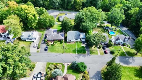 View/Area - 186 Macdonald Dr, Wayne, NJ 07470 photo 1 of 2