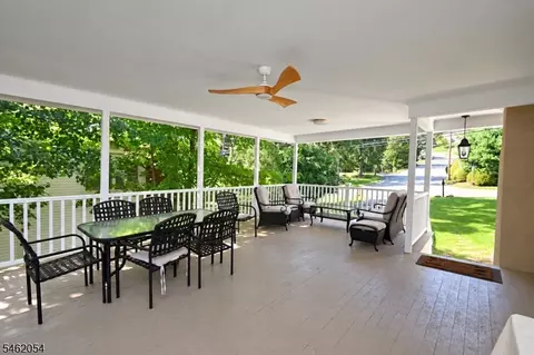 Exterior - 186 Macdonald Dr, Wayne, NJ 07470 photo 4 of 4