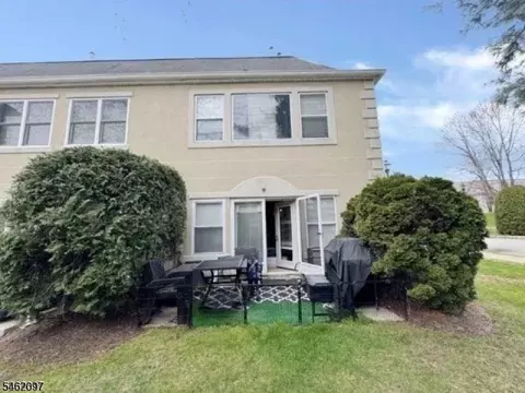 8619 Brittany Dr, Wayne, NJ 07470 photo 10