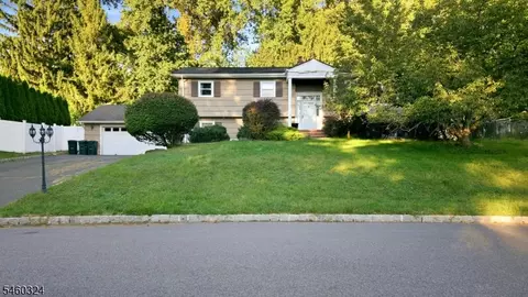 10 Rosemere Ave, West Caldwell, NJ 07006