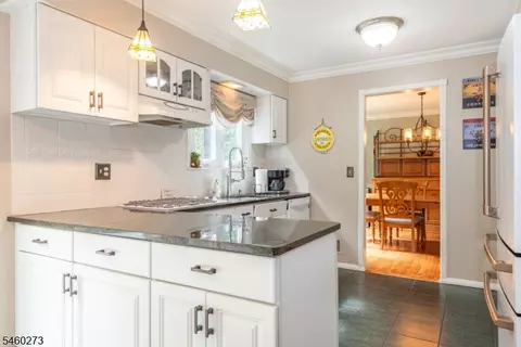 Kitchen - 66 Darlington Dr, Wayne, NJ 07470 photo 4 of 5