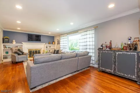 Living - 66 Darlington Dr, Wayne, NJ 07470 photo 4 of 6