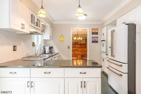 Kitchen - 66 Darlington Dr, Wayne, NJ 07470 photo 5 of 5