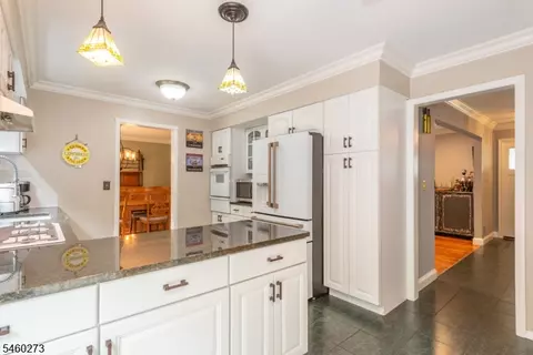 Entry Way - 66 Darlington Dr, Wayne, NJ 07470 photo 1 of 4
