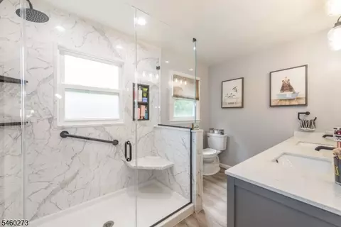Bath - 66 Darlington Dr, Wayne, NJ 07470 photo 2 of 4